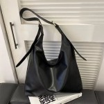 Large capacity, stylish commuter shoulder bag, versatile and chic tote bag